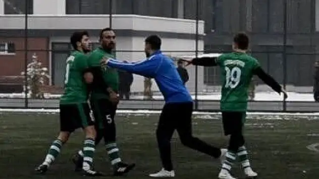 Hakeme tokat atan oyuncu için karar verildi