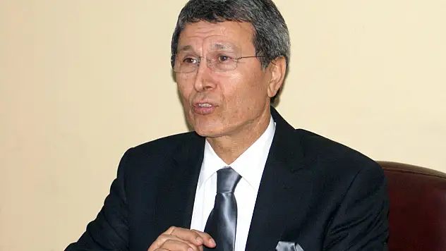 Halaçoğlu, 'Akil Adamların' peşine düştü!