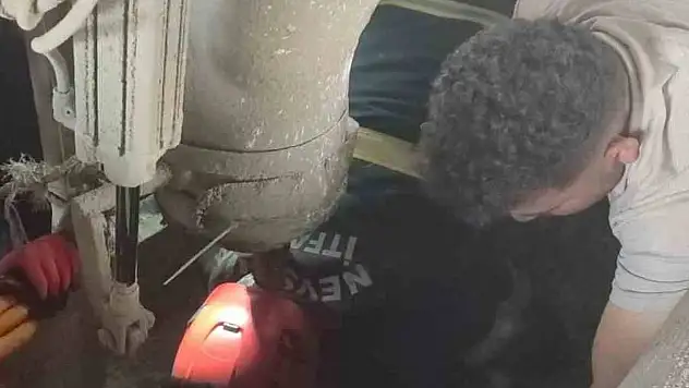İşçi harç karma makinesine düştü!