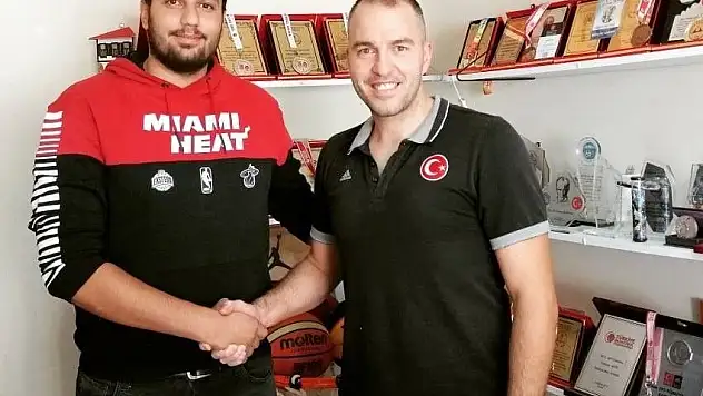 Hasketbol Gençlikspor transferi tamamladı
