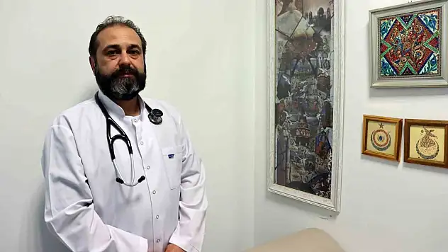 Doktorun puzzle tutkusu poliklinik duvarlarına yansıdı