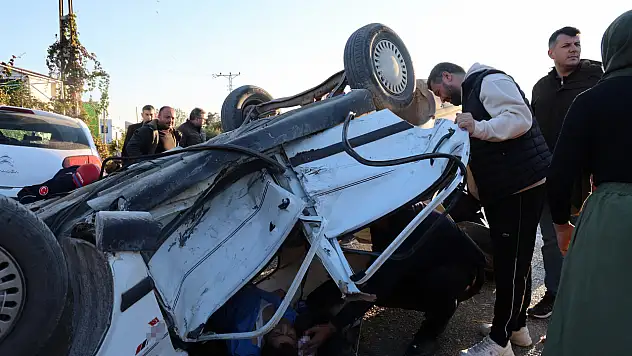 Hatalı sollama yapan otomobil takla attı!