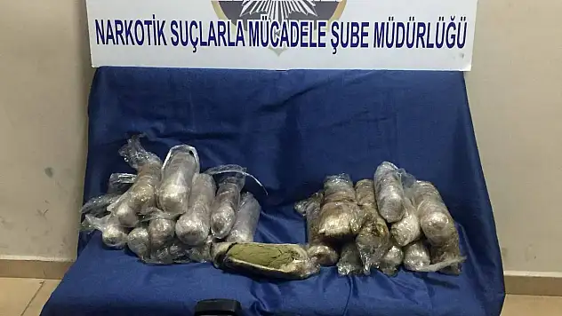 Hava kompresöründen 11 kilo esrar çıktı