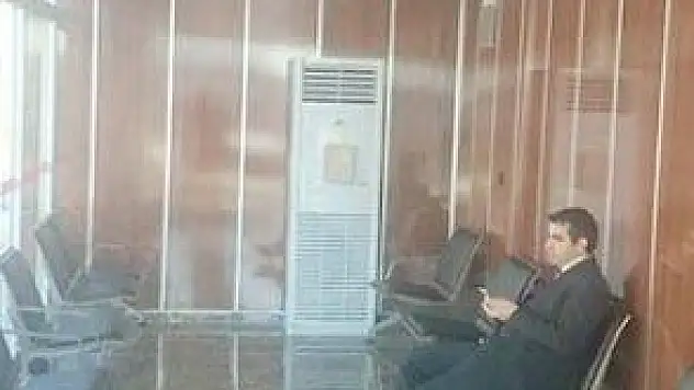HAVAALANINDA BEKLEME SIKINTISI ÇÖZÜLDÜ