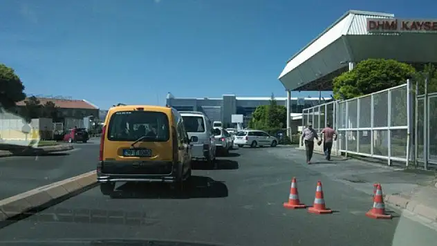 Havalimanında IŞİD alarmı