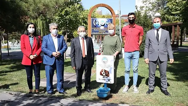  Büyükkılıç: Sokak hayvanlarının her zaman yanındayız