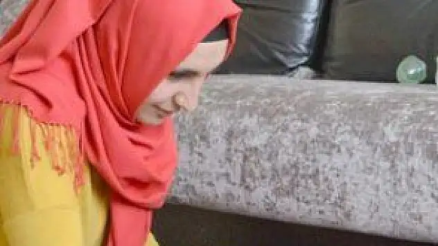 HEM ÖĞRENCİ HEM ANNE 
