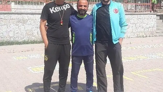 Hentbole 200 öğrenci ile alt yapı yeni sezona hazırlanıyor
