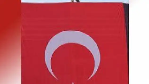  HERKES CUMHURİYETE SAHİP ÇIKMALI