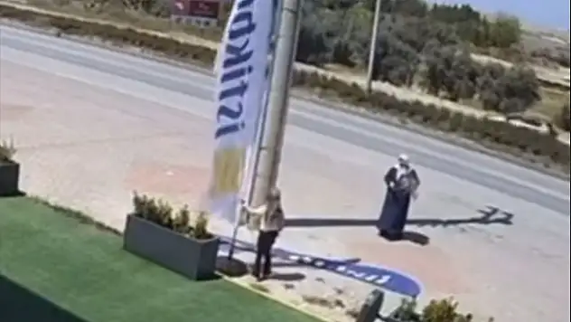 Herkes o küçük kızı konuşuyor