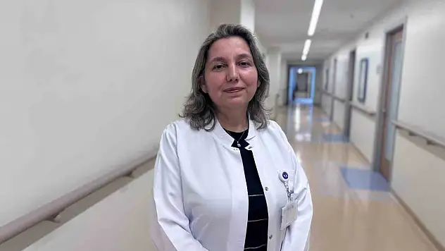 Prof. Dr. Yasemin Ersoy' tifo, grip gibi hastalıklar el yoluyla bulaşıyor'