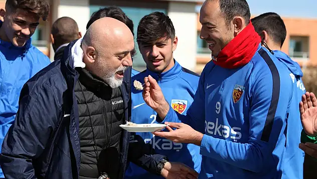 Hikmet Karaman'ın doğum günü kutlandı
