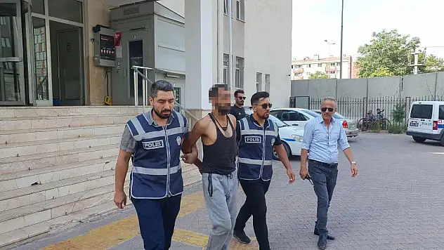 Polis havalandırma boşluğunda yakladı!