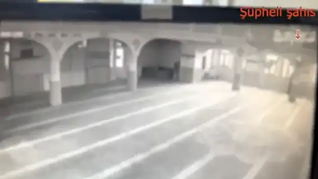 Cami hırsızı yakalandı