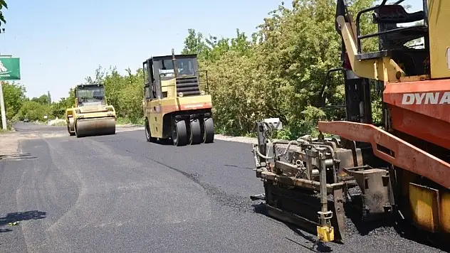 Hisarcık ile Hacılar arasında asfalt çalışması başladı