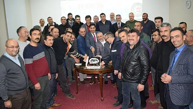 Hizmet - İş Sendikası 42. kuruluş yıldönümünü kutladı
