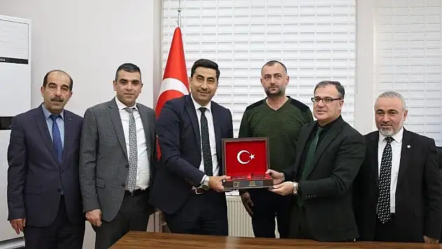 Hizmet-İş Üç Farklı Belediyede TİS İmzaladı