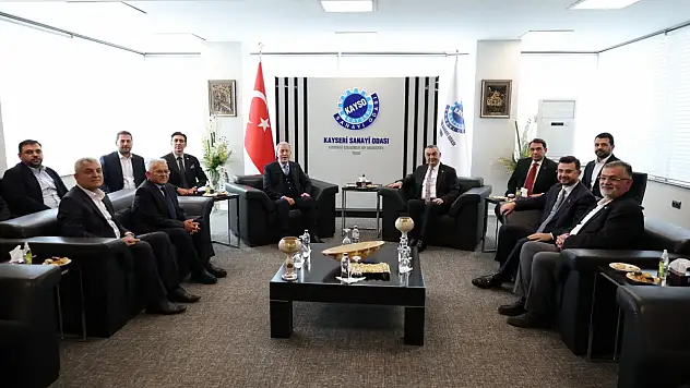 Hulusi Akar'dan KAYSO'ya ziyaret! Kayseri sanayisinin geleceği konuşuldu!