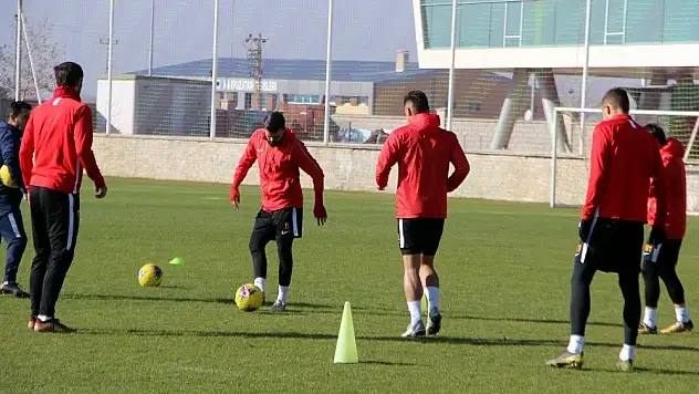 İ.M. Kayserispor'da kupa mesaisi devam ediyor
