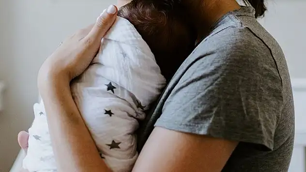'İki aylık bebeğimle sokakta kaldık' diye mesaj attı bakın ne yorumlar yapıldı