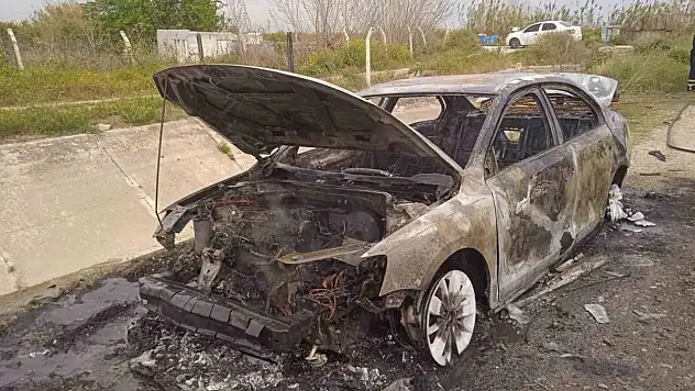 Otomobiller demir yığınına döndü