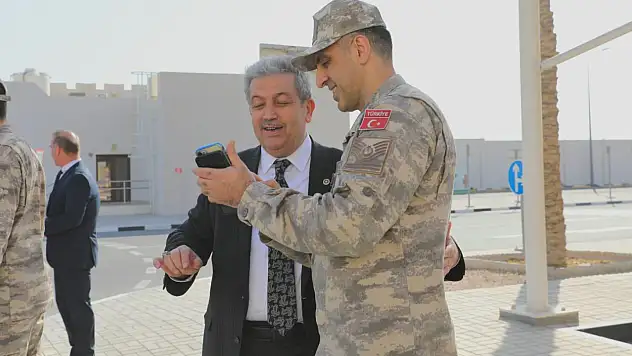 İki Kayserili Katar'da bir araya geldi! AK Partili Vekil bakın kiminle karşılaştı?