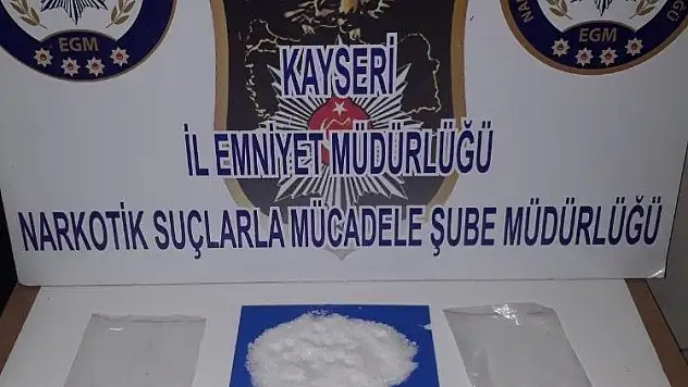 İki uyuşturucu taciri gözaltına alındı