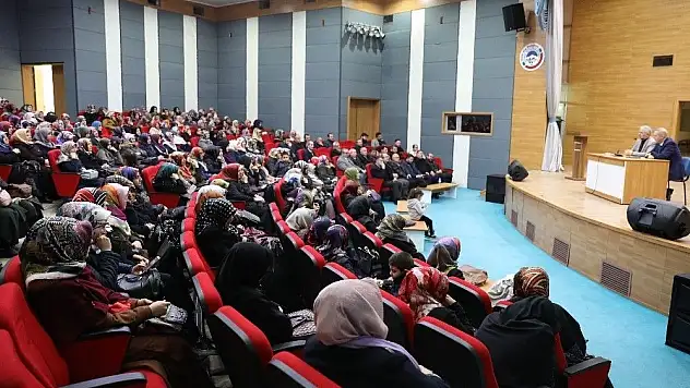 İl Müftüsü Güven, Melikgazi İlçe Müftülüğü Personel Toplantısına katıldı
