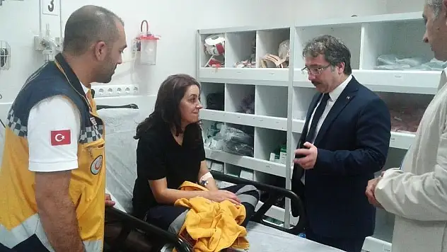 İl Sağlık Müdürü Ali Ramazan Benli kazada yaralanan 112 personelini ziyaret etti
