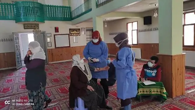 Benli: Aşılamalarımız köylerdeki ortak mekanlarda devam ediyor