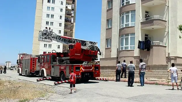 İlaç içerek kendini eve kilitleyen kadın kurtarıldı