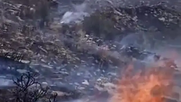 İlçede korku dolu anlar! Dumanlar gökyüzünü kapladı