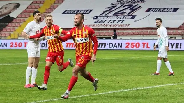 İlhan Parlak 3.golünü attı
