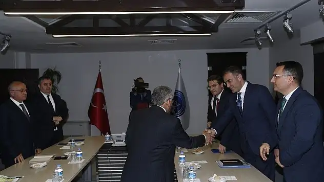 İlk gün 6 saatlik toplantı
