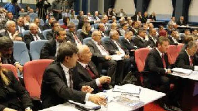 İLK MECLİSTE HESAP KİTAP YARIŞI