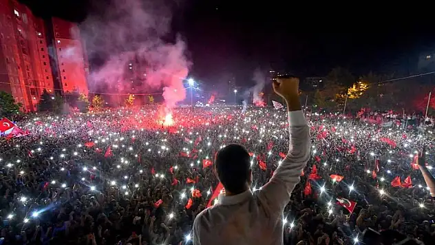 İmamoğlu oy farkını yaklaşık 59 misli artırarak, 806 bin 415'e taşıdı
