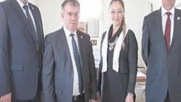 'IMF'Yİ BIRAKIN HALKA BAKIN'