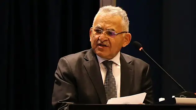 'İnsanlığın erdemli bir şekilde bir arada yaşadığı bir dünyaya kapı aralamasını temenni ediyorum'