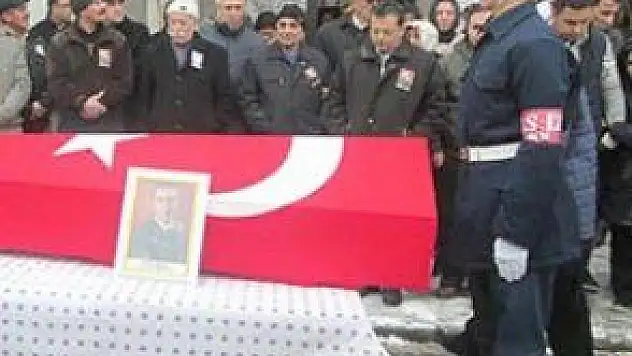İNTİHAR EDEN ASTSUBAY İÇİN  CEMEVİ'NDE TÖREN DÜZENLENDİ