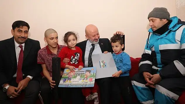 Çolakbayrakdar'dan personele moral ziyareti