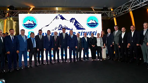 İstanbul'da dev zirve! Kayserililer bir araya geldi