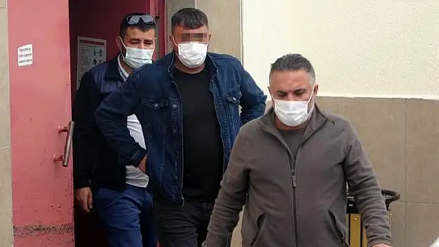 İşten çıkarılınca iş makinesi ve kulübeyi ateşe veren operatör yakalandı