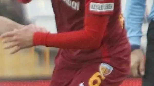 İstikbal Mobilya Kayserispor'da ikinci yarının ilk cezalı oyuncusu Şamil Çinaz