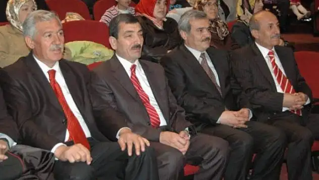 İstiklal Şairi Mehmet Akif anısına şiir yarışması düzenlendi