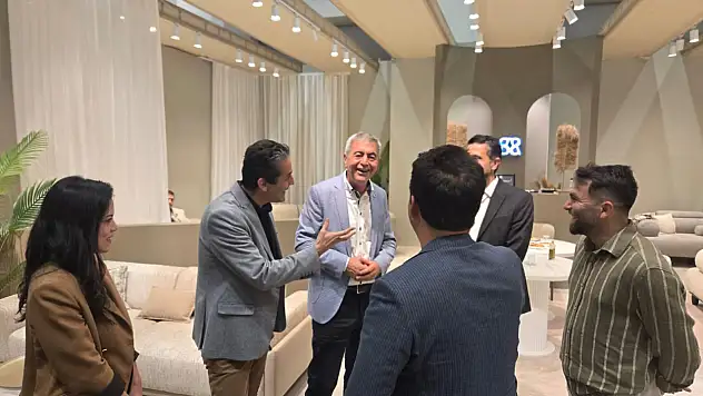 İYİ Parti Kayseri heyeti, Mobilya Fuarı'nda!