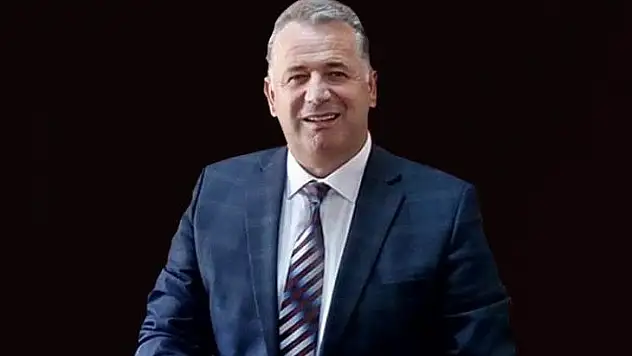 İYİ Partili Çalıksoy, Talas Belediyesi'ndeki o müdürü neden tebrik etti?