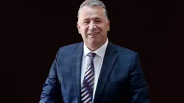 İYİ PARTİLİ İSİMDEN O BAŞKANA ÖVGÜ: AYNI HASSASİYETİ DİĞER BAŞKANLARDAN DA BEKLİYORUZ