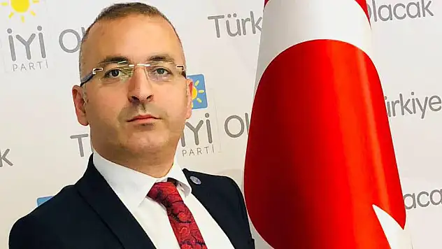 İYİ Partili Özhan: Yeterli sayıda cihaz, eldiven, maske var mı?
