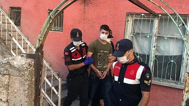 Jandarma ekipleri DEAŞ üyesi 2 kişiyi yakaladı
