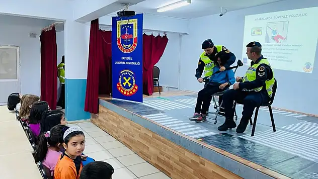 Jandarmadan 260 öğrenciye eğitim